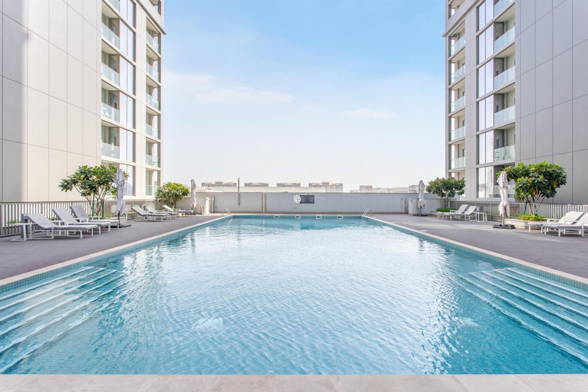 Stay By Latinem Luxury 1Br Plus Study Holiday Home Cv A2712 Near Downtown ดูไบ ภายนอก รูปภาพ