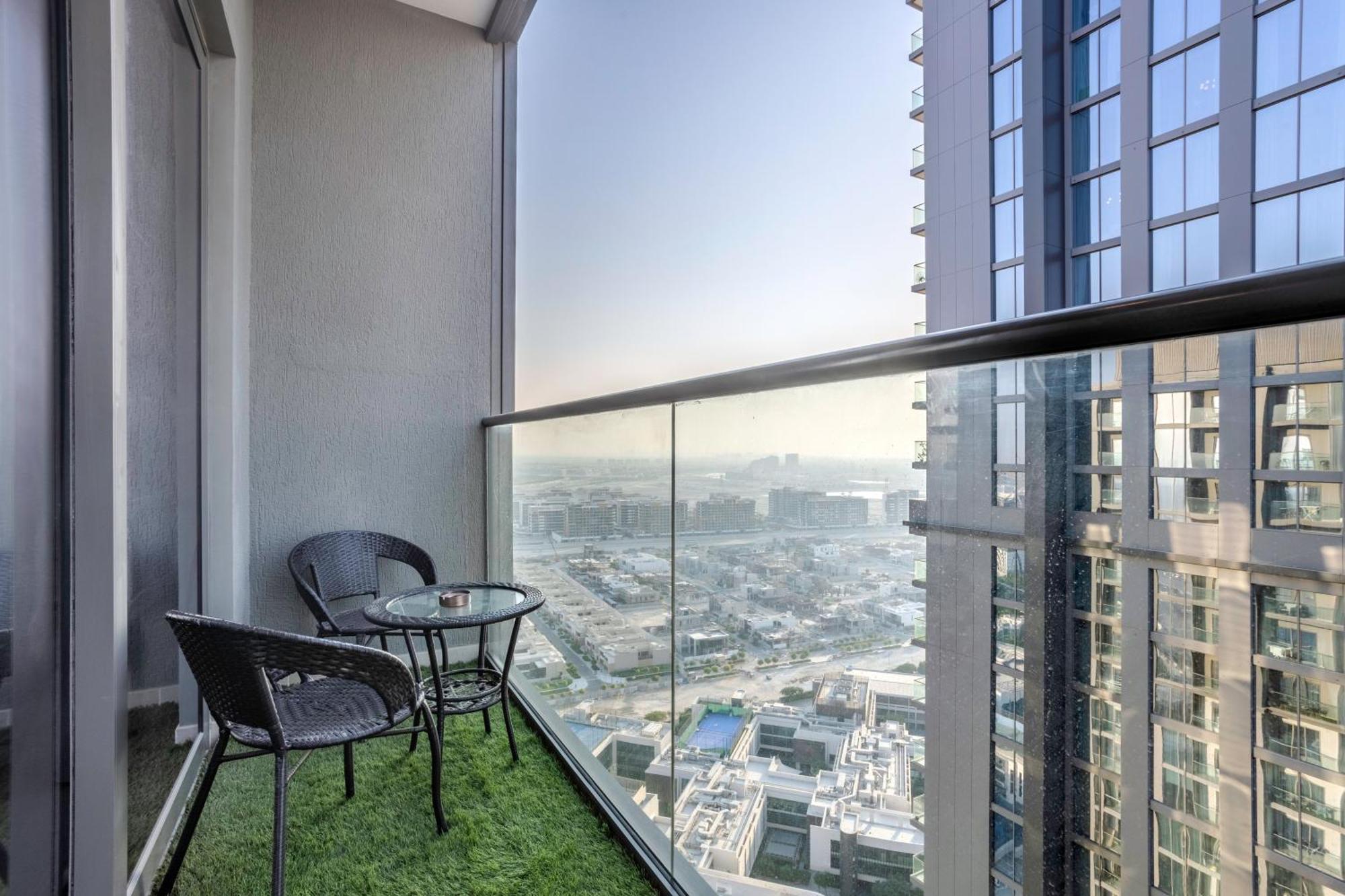 Stay By Latinem Luxury 1Br Plus Study Holiday Home Cv A2712 Near Downtown ดูไบ ภายนอก รูปภาพ