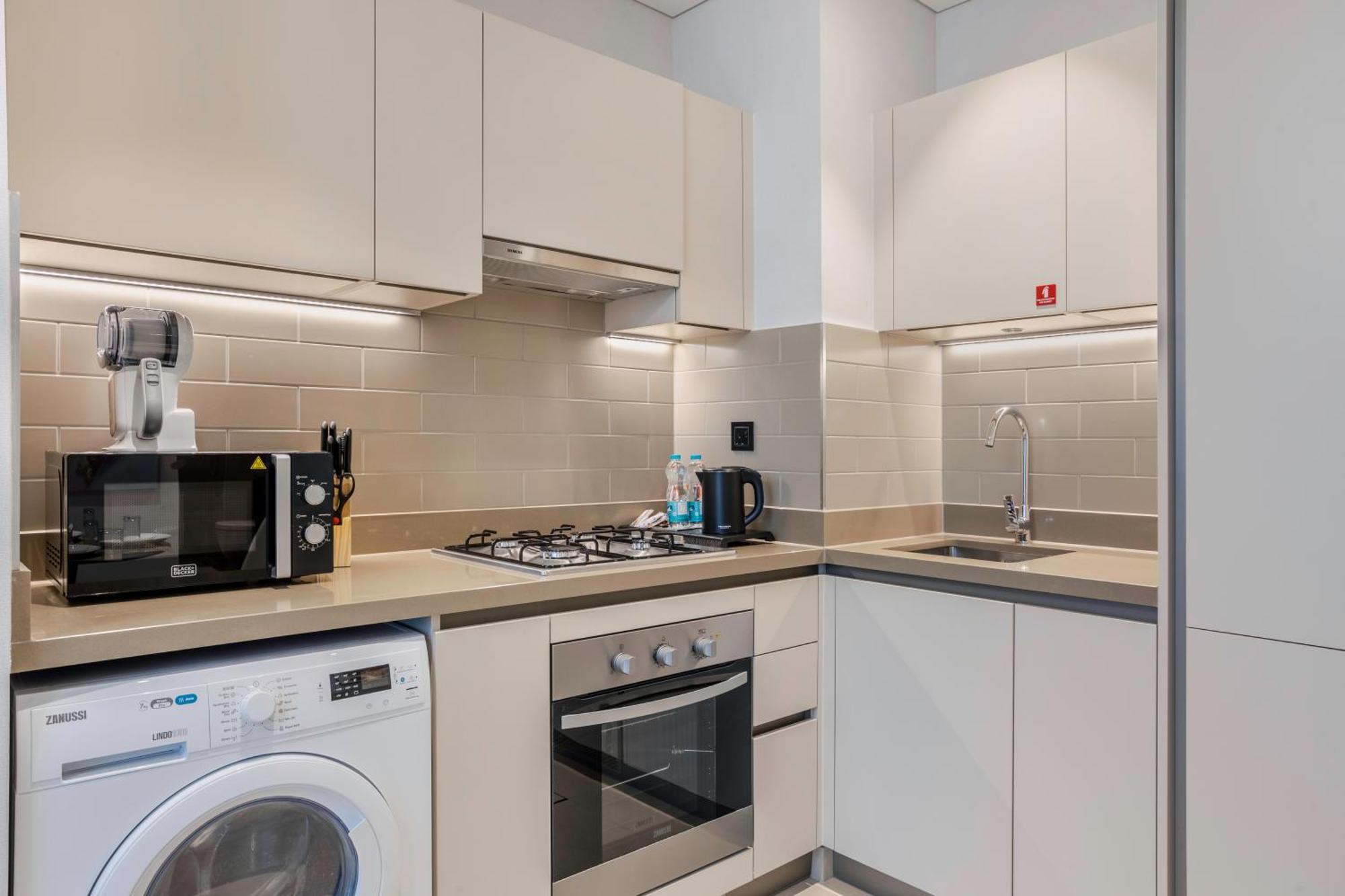 Stay By Latinem Luxury 1Br Plus Study Holiday Home Cv A2712 Near Downtown ดูไบ ภายนอก รูปภาพ